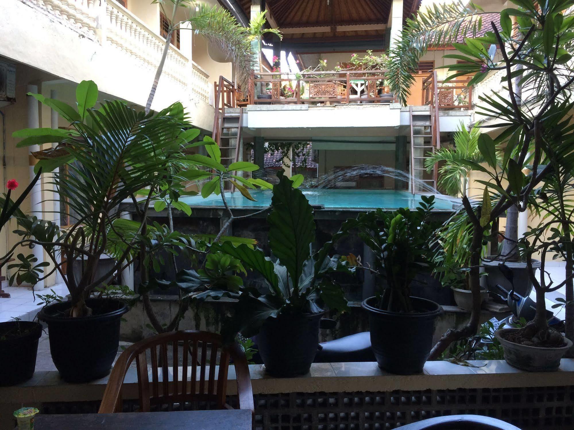 Rita Za Hotel กูตา ภายนอก รูปภาพ